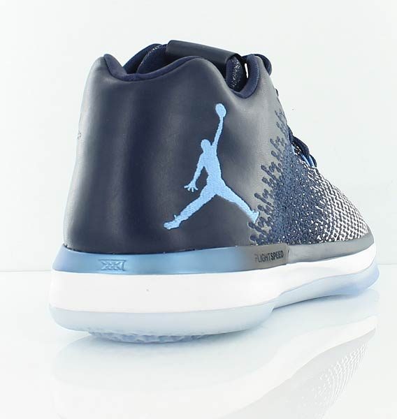 AIR_JORDAN_XXXI_LOW-MIDNIGHT_NAVY_UNIVERSITY_BLUE_WHITE-4